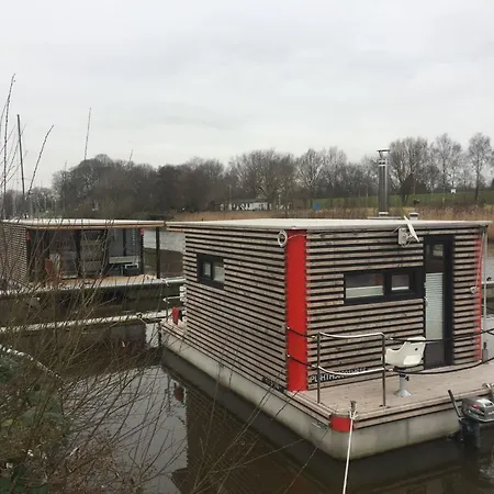 شقة Hausboot Fuer Vier Personen Mit Kamin Und Terrasse By Interhome *