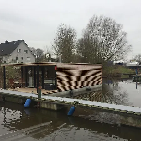 شقة Hausboot Fuer Vier Personen Mit Kamin Und Terrasse By Interhome *
