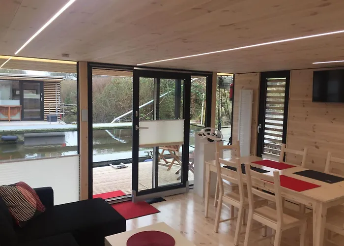 Hausboot Fuer Vier Personen Mit Kamin Und Terrasse By Interhome شقة